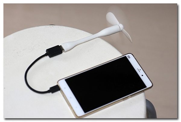 Petit ventilateur flexible alimenté par USB - cellulaire, portable, ordinateur, tablette
