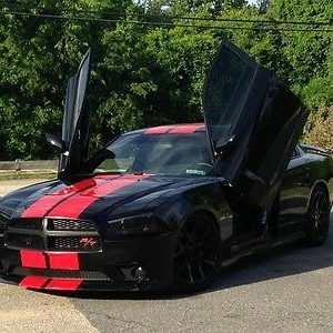 Kit de lambo doors / portes verticales pour Dodge Charger