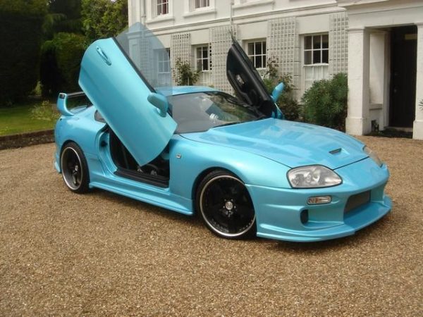 Kit de lambo doors / portes verticales pour Toyota Supra 1993 à 2002