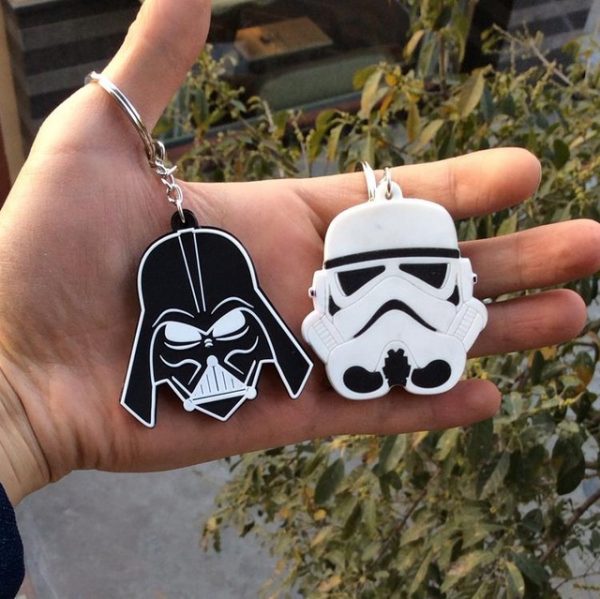 Porte Clef Star Wars Darth Vader ou Anakin Skywalker en noir et blanc